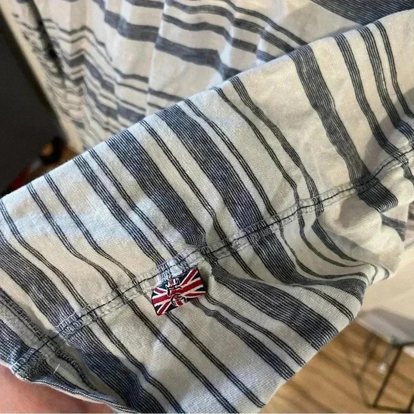 Lions Crest Striped Hoodie - Picture 6 of 6